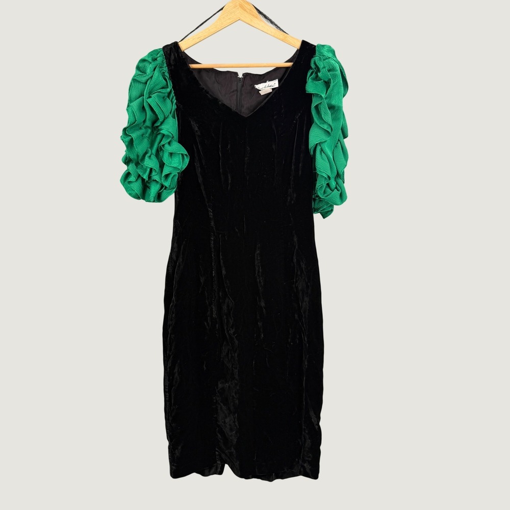 Vintage Laura Winston Black Velvet Dress Green Ruffle Sleeves Size 11/12